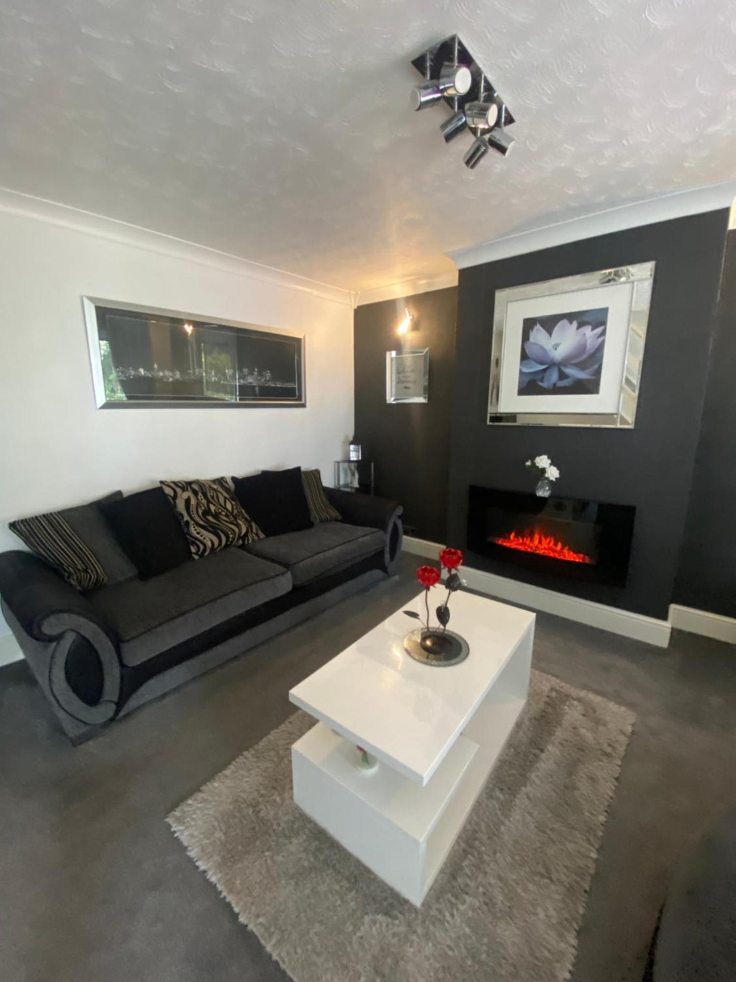The Brook House - Spacious 3 Bed Home From Home In Burton Exterior photo
