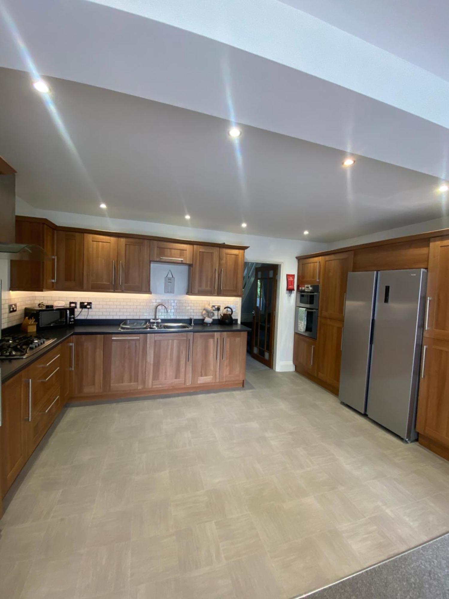 The Brook House - Spacious 3 Bed Home From Home In Burton Exterior photo