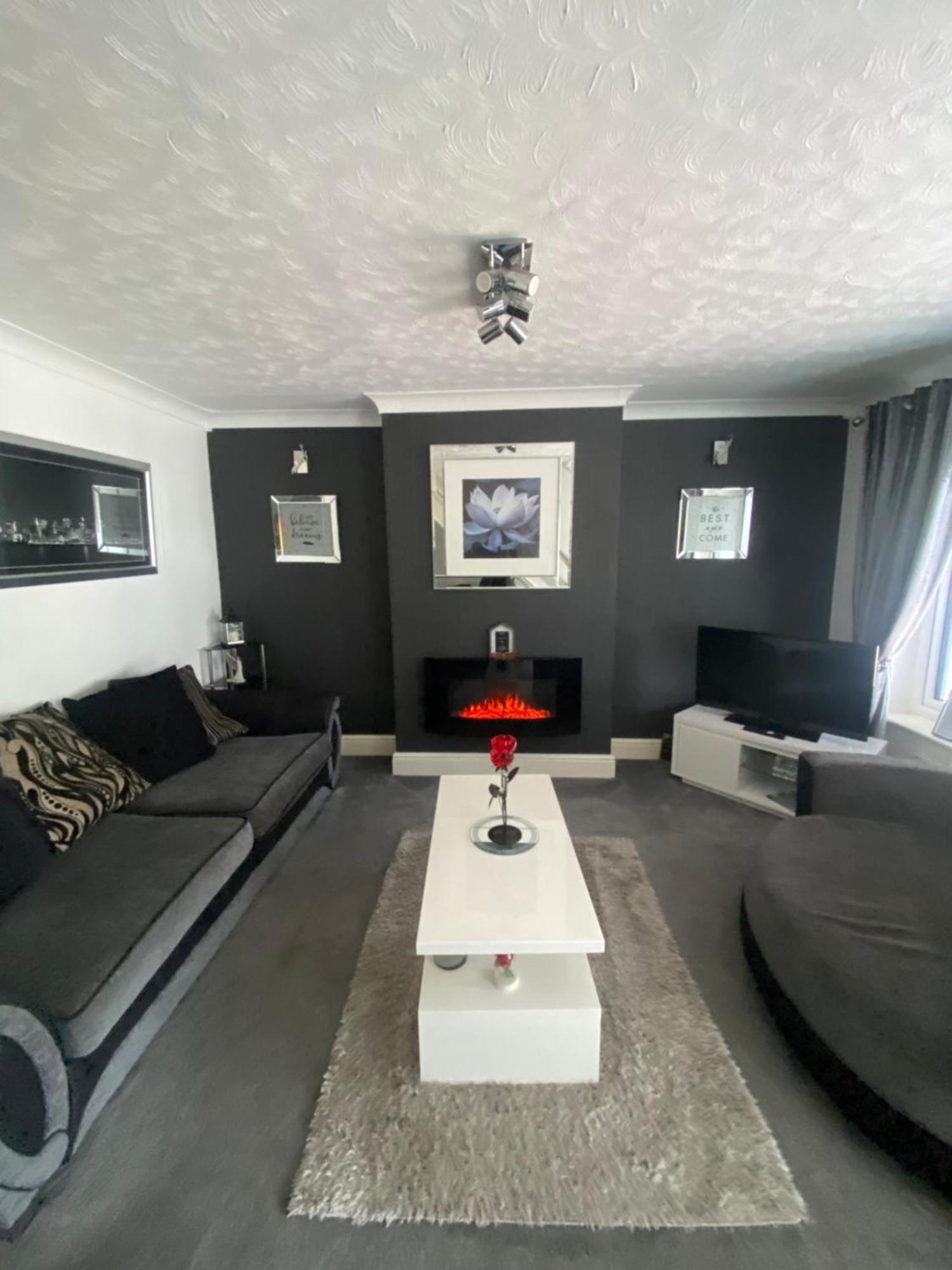 The Brook House - Spacious 3 Bed Home From Home In Burton Exterior photo